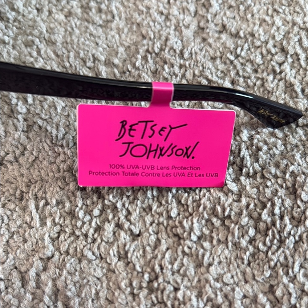 Betsey Johnson Black Sunglasses Accessories - Picture 2 of 6